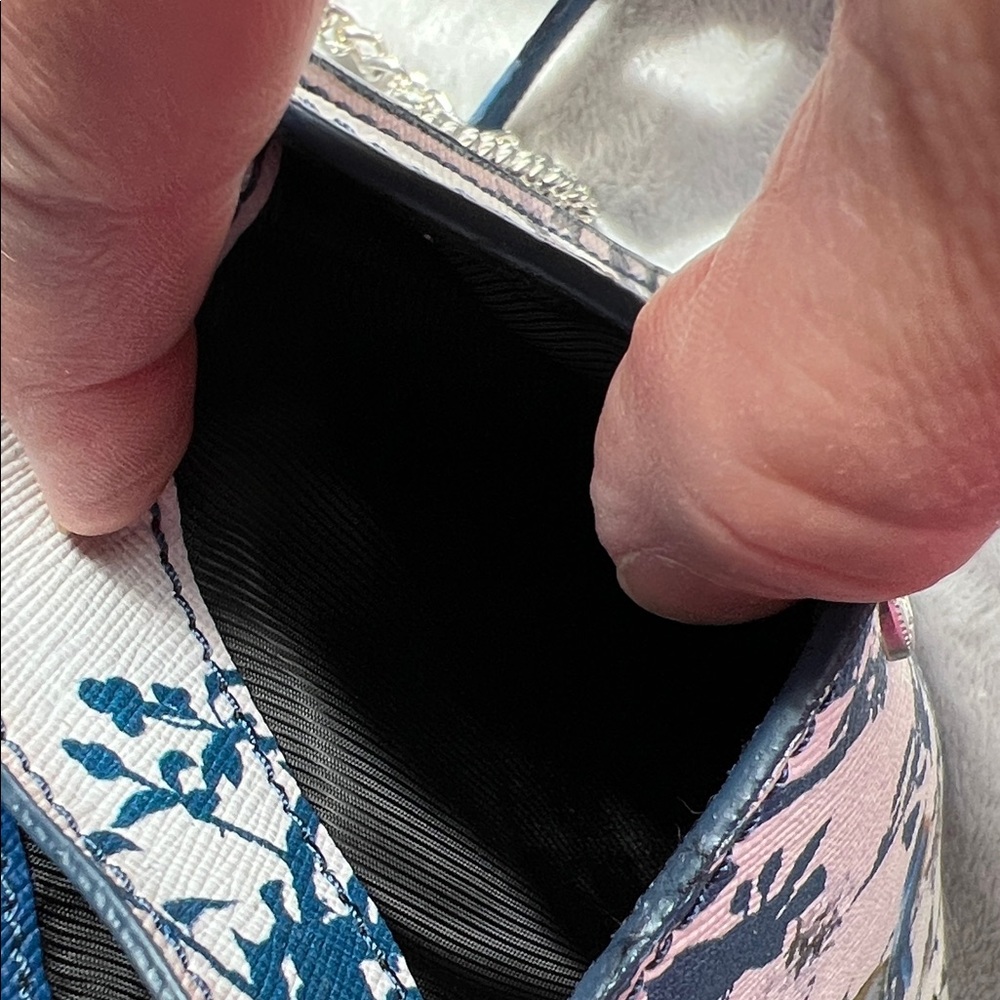 The Bradford Exchange Quilted Bird-Print Tote in Blue, White, Red, Yellow NWOT - Picture 8 of 15